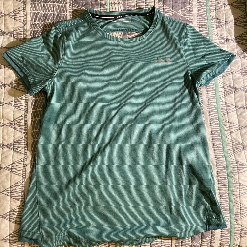 UnderArmour shirt!!♥️